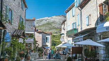 Ratgeber, Reise, Mobil-Tour, Frankreich, Côte d´Azur, Gourdon Das mittelalterliche Gourdon gilt als eines der schönsten Dörfer Frankreichs