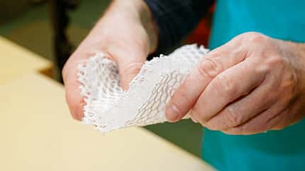 Abstandsgewirke für Unterlüftung unter der Matratze.