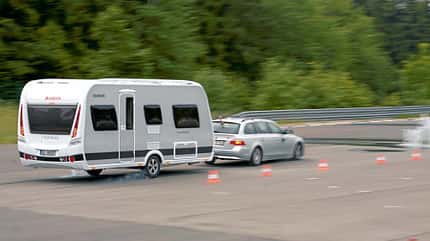 Fahrversuch auf gesperrter Teststrecke