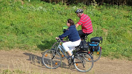 Untere Elbe, Altes Land, Elberadweg, Steigungen Auf dem Elberadweg sind Steigungen Mangelware.