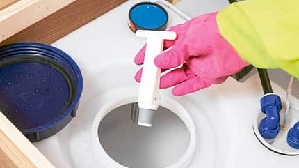 Anleitung, Reinigung, Wassertank Durchlaufen lassen