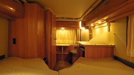 Supertest, Eriba, Touring, Einzelbetten, Doppelbetten Die Beleuchtung samt Außenlampe beim Eriba Touring Troll 542 ist komplett mit LED-Leuchtmitteln bestückt, die meisten lassen sich dimmen