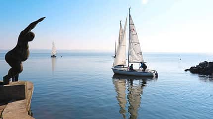 Kleine Segelflotte auf dem Kummerower See.