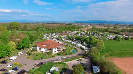 Markgräflerland, Schwarzwald, Freiburg, Badeort, Reise, Caravan, Wohnwagen, Campingplatz, Wein, Essen Ihringen