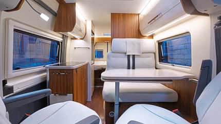 Roller Team Livingston Duo Linea Bianco, Malibu Van 640 Le Charming, Vergleich, Test, Campingbusse, Einzelbetten, 2018