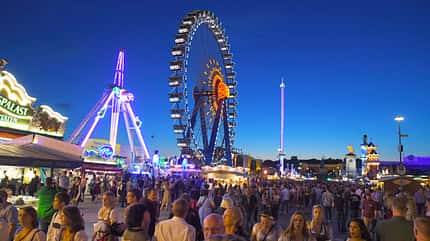 Wiesn, München, Oktoberfest, Camping, Städtereise, Reise, Bierzelt Wiesn München