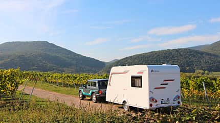 Test Sterckeman Wohnwagen Hinteransicht Test Sterckeman Wohnwagen Hinteransicht