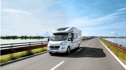 Teilintegrierte, TI, Längsbank, Modelle, Wohnmobil, Raumgefühl, Adria Adria Coral 670 DL Axess