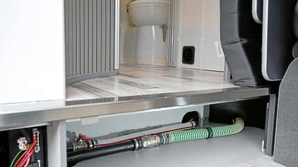 Wasseranlage, Tanks, Erneuerung, Werkstatt, Pumpe, Tank Wasseranlage erneuern