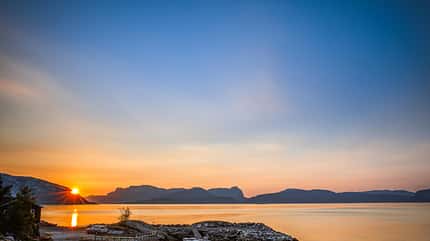 norwegen, reise, camper, wohnmobil Sonnenuntergang auf dem Botnen Camping am Sognefjord