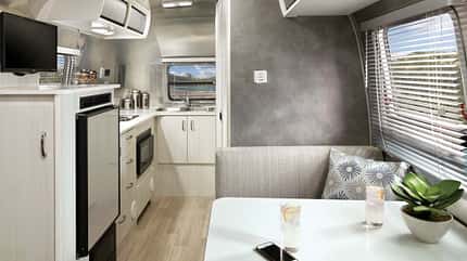 Airstream Bambi (2020)