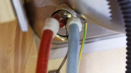Caravan optimieren, Armaturen, Tauchpumpe, tauschen, werkstatt Armaturen tauschen