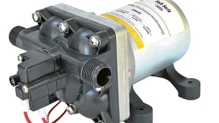 Caravan optimieren, Armaturen, Tauchpumpe, tauschen, werkstatt Tauchpumpe wechseln