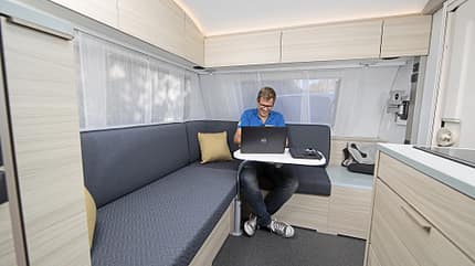 Adria, Altea 472 KP, Außenküche, L-Sitzgruppe, Caravan Adria Altea 472 KP (2020)