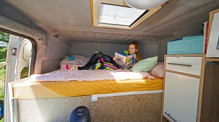 Aktiv campen, Mona Pekarek, Campingbus, Selbstausbau Aktiv Campen Mona Pekarek