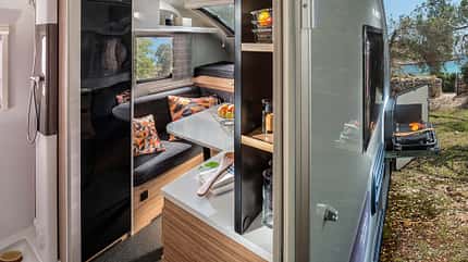 Adria Action 391 PH (2020) Adria Action 391 PH (2020)