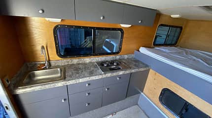 Hummer H1 mit Callen Camper-Absetzkabine Hummer H1 mit Callen Camper-Absetzkabine