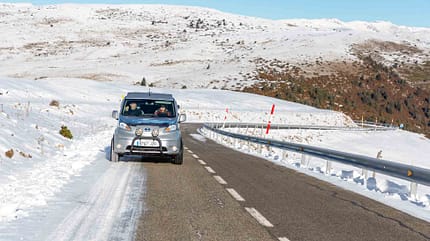 Nissan eNV 200 Winter Camper Concept (2021) Nissan eNV 200 Winter Camper Concept (2021)