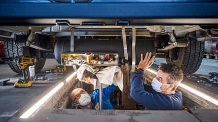 gastank, einbau, erweiterung, gasvorrat, werkstatt Gastank-Einbau