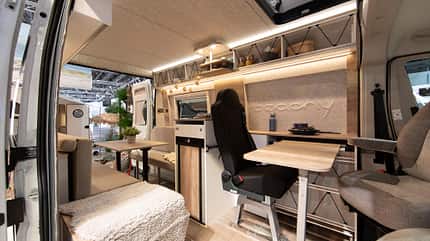 Hobby Beachy Van (2022) Hobby Beachy Van (2022)