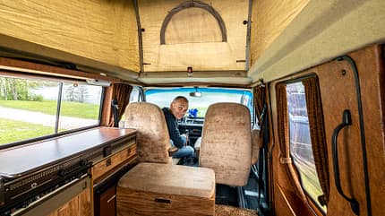 Auf Tour im Oldie Ford Transit Hymercar