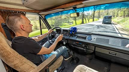 Auf Tour im Oldie Ford Transit Hymercar