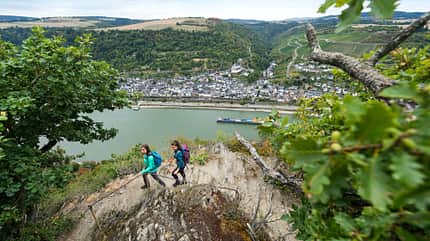 Altstadt,Einkehr,Fels,Loreley,Outdoor,Rhein,Rheinsteig,Schloss,Schloß,Wandern,Wanderung 25 Wandertipps zu deutschen Seen und Gewässern