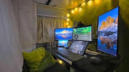 vanlife, ford, nugget, homeoffice, reisegefährte Vanlife im Ford Nugget