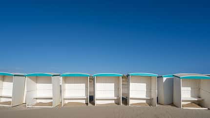 Strand in Zeeland Südholland mit Strandhütten