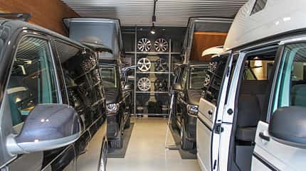 Custom-Bus