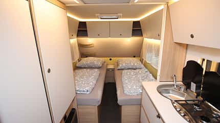 Dethleffs Aero Up 530 ER (2023); Wohnwagen, Caravan, Neuheit 2023 Hubbett Wohnwagen Dethleffs Aero Up 530 ER (2023)