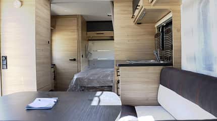 Caravan-Neuheit Caravelair Antares 455 Anniversary Titanium, Wohnwagen-Neuheit 2028 Caravan-Neuheit Caravelair Antares 455 Anniversary Titanium