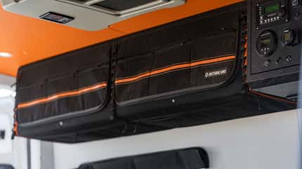 Outside Van Tails (2023), Campervan, Customized, Offroad-Camper, Allrad, Sprinter, Campingbus Allrad-Campervan Outside Van Tails (2023)