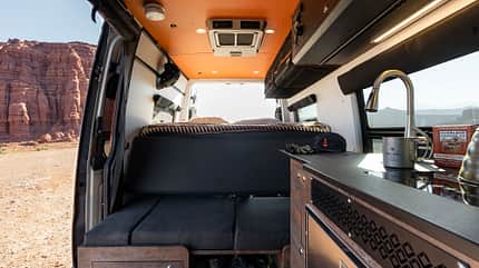 Outside Van Tails (2023), Campervan, Customized, Offroad-Camper, Allrad, Sprinter, Campingbus Allrad-Campervan Outside Van Tails (2023)