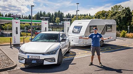 Electro, Camper, Caravan, Zugwagen Elektro-Camping Zugwagen von vorne
