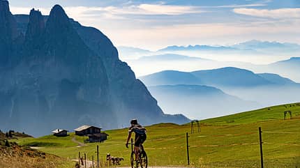 Suedtirol, Seiser Alm, wandern Seiser Alm Mountainbike