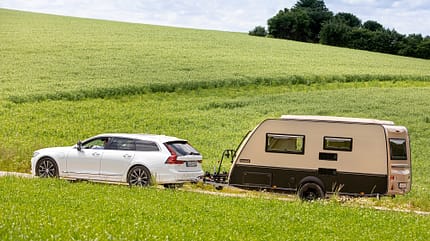 Zugwagen Volvo V90 T6, Test, Hybrid Zugwagen Volvo V90 Zugwagene totale hinten