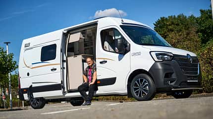 Basisfahrzeuge, Campingbusse, Wohnmobil Buerstner Delfin Campingbus
