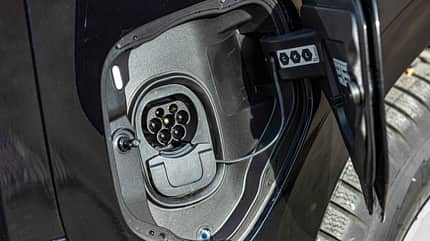 Zugwagen, Caravan, Test, Gespanntest ID Buzz + Kuckoo-Camper Ladebuchse