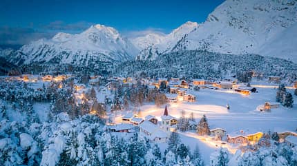 Winter, Schnee, Chiesa Bianca, Alpen, Schweiz, Graubünden, Scheelandschaft, Maloja, Alpendorf Winter, Schnee, Chiesa Bianca, Alpen, Schweiz, Graubünden, Scheelandschaft, Maloja, Alpendorf