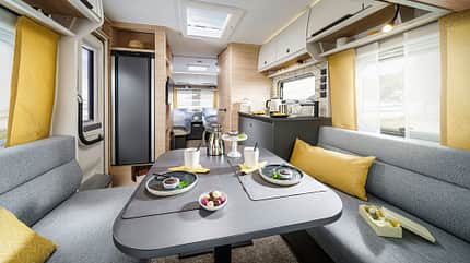 Fendt, Apero, Innenraum, Wohnwagen, modern neues Interieur im Fendt-Wohnwagen