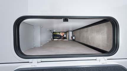 Test, Wohnmobil, Concorde Test Concorde Credo Durchlade unter der Sitzgruppe