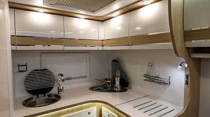 La Mancelle packt beim Elegance 490 CB, Supercheck La Mancelle Elegance 490 CB Kueche