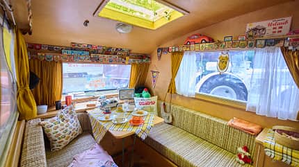 Caravan Oldtimer Dethleffs Caravan Oldtimer Dethleffs Sitzgruppe
