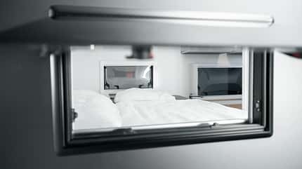 Vanexxt Travelboxx (2023) Fenster, Bett