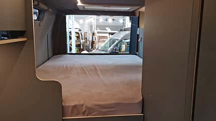 Längsbett XBull Sprinter (2023), Offroad-Campingbus, Mercedes Sprinter, 4x4, Schlafzimmer, Längsbett, Campingbett, Mercedes