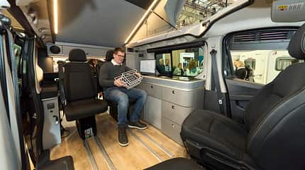 Nissan Primastar (2023) Sitzbank, Einzelsitze, Küchenzeile, Wohnraum, Camperküche