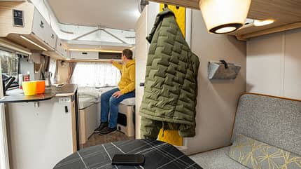 Caravan, Eriba Touring, Test Test Eriba Touring Innenraum mit KŸche und Bett