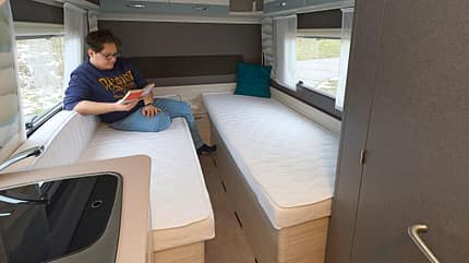 Dethleffs CÕJoy 460 LE, Dethleffs, Test f Dethleffs CÕJoy 460 LE Bett