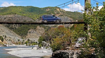 Albanien mit dem Campingbus Bruecke f